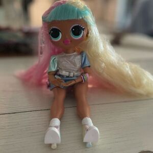 MGA LOL Surprise OMG Doll Candylicious Fashion Doll 9" Pink Blue Blonde‎ Hair